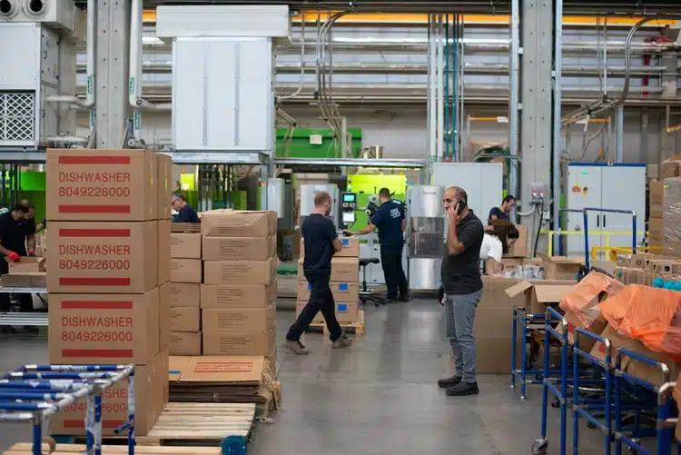 Safety Tips for the Warehouse Mezzanine Floor